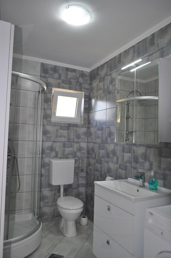 Apartment Maritimo Kotor Exteriör bild