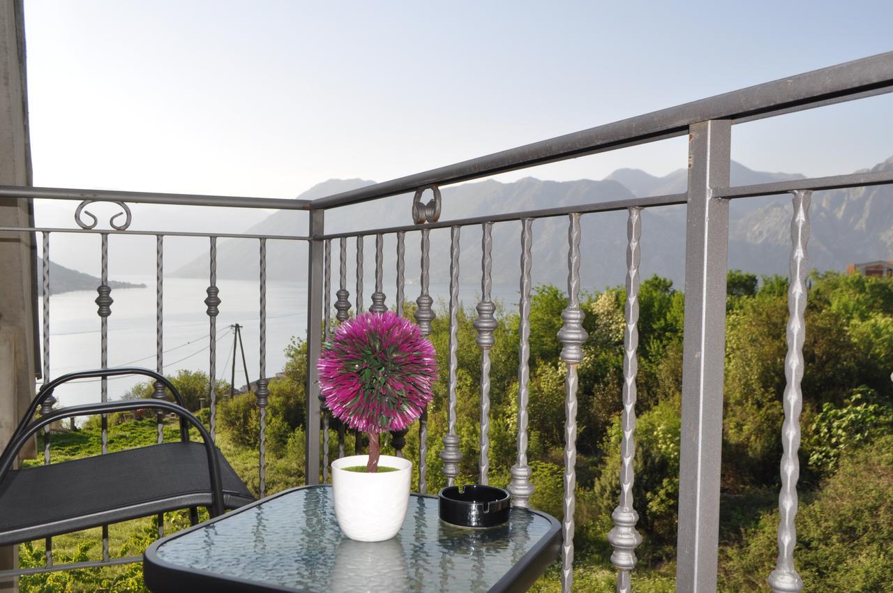 Apartment Maritimo Kotor Exteriör bild