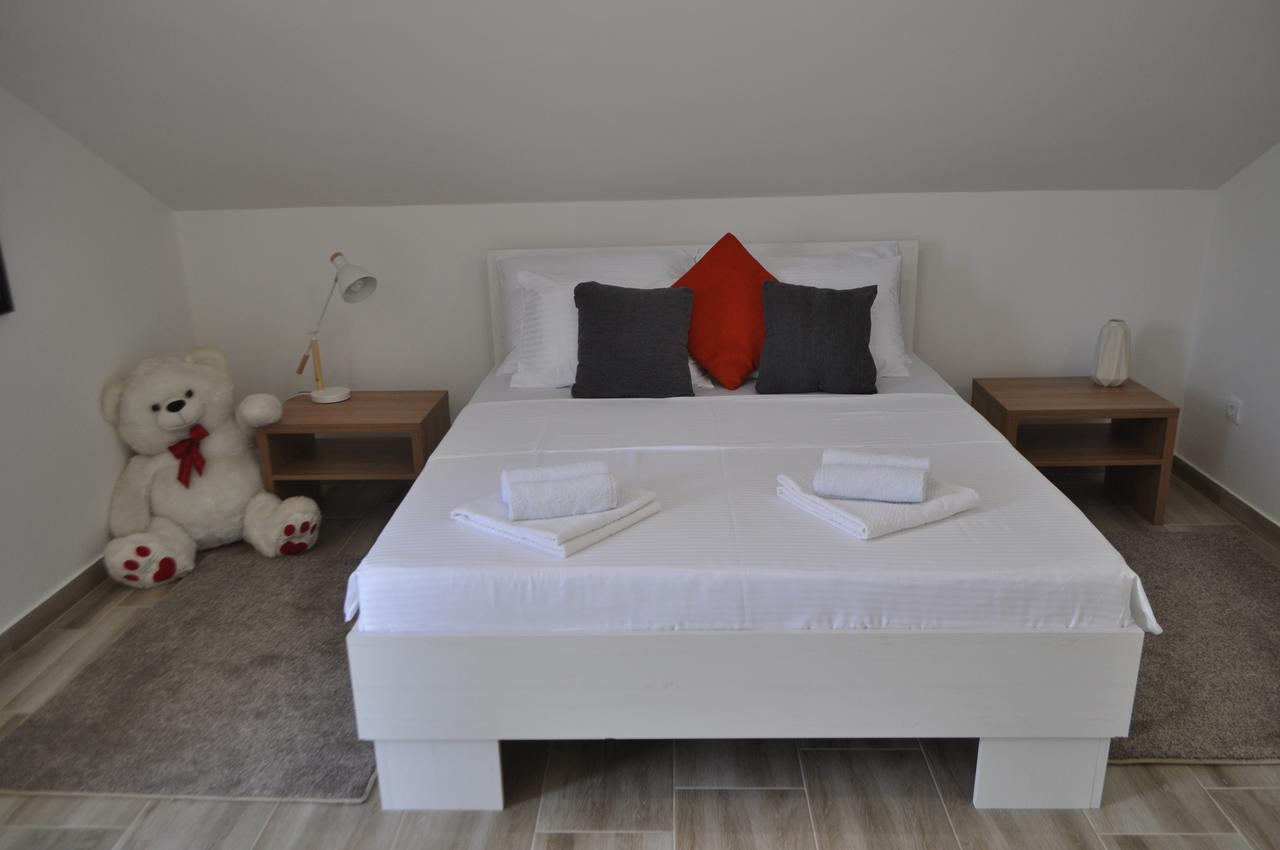 Apartment Maritimo Kotor Exteriör bild
