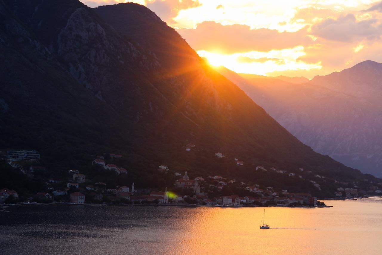 Apartment Maritimo Kotor Exteriör bild